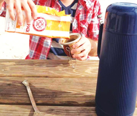 Argentinians-Drink-Their-Mate